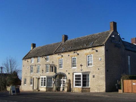 The Halford Bridge Inn Shipston-on-Stour Exterior photo